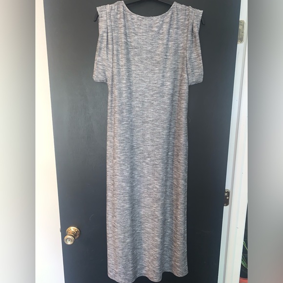 Self Contrast brand, straight silhouette size Small. - Picture 5 of 14